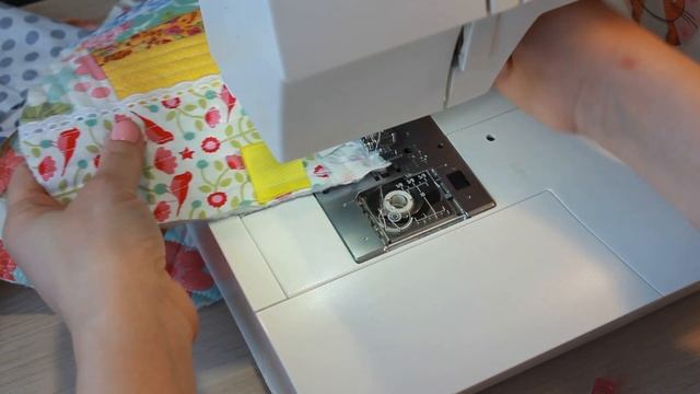 Печворк.Шью на тряпке для мытья полов чехол для ножниц. Утилизация обрезков.|Zipper Pouch смотреть онлайн