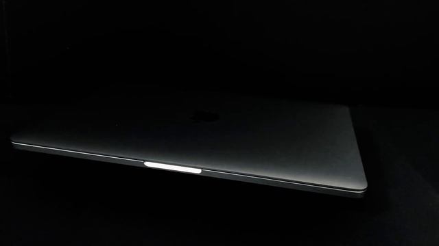 Unboxing Apple M1 Macbook Pro