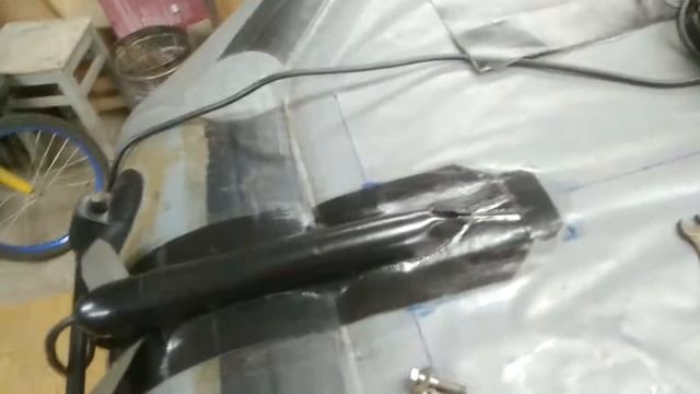 Кріплення датчика Lowrance Tripleshot на надувний човен без кронштейну.