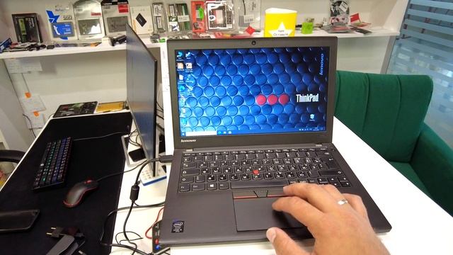 Lenovo ThinkPad X250 ! Так ли хорош ?! смотреть онлайн