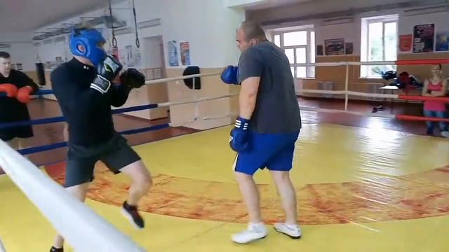 Спаринги бойцов супертяжей! Боксерский клуб г. Брест смотреть онлайн