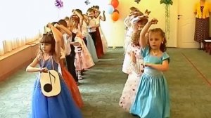 Массовый танец на выпуск «Топ, топ по паркету»
