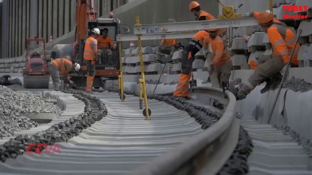 Tunnel construction completed on high-speed railway. Time lapse construction du tunnel смотреть онлайн