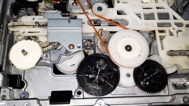 Как исправить механизм загрузки кассеты VHS / How to fix the VHS cassette loading mechanism/repair смотреть онлайн