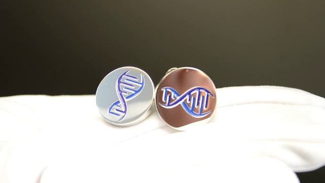 Запонки из белого золота с эмалью и логотипом компании в подарок директору смотреть онлайн