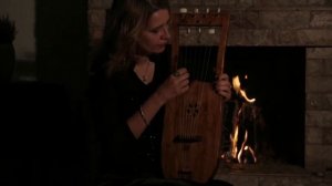 Я учусь играть на лире