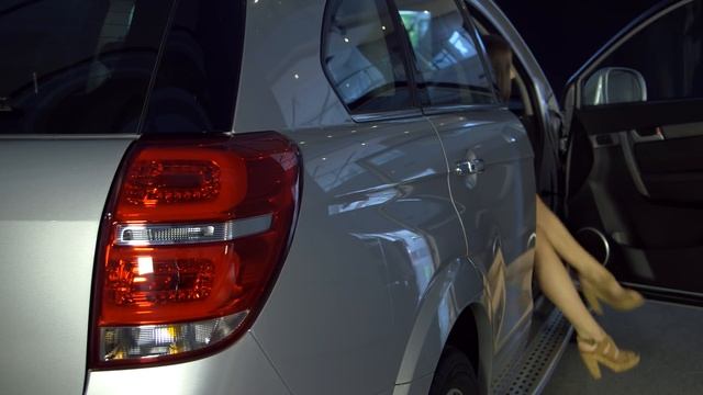 How do I lock and unlock my Captiva using the Sensor Key System? | myHolden Connect смотреть онлайн