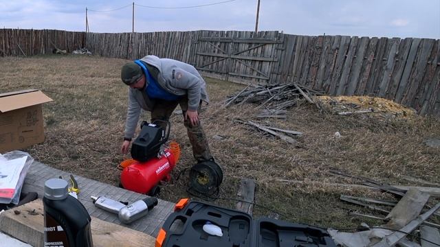 Kronwerk KD50/200. Сборка. Конопатка компрессором. Пневмодолото. Перевозка в пикапе. смотреть онлайн