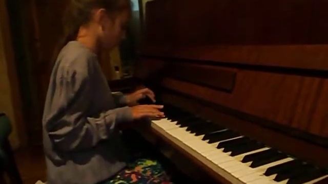 Юля играет собачий вальс смотреть онлайн