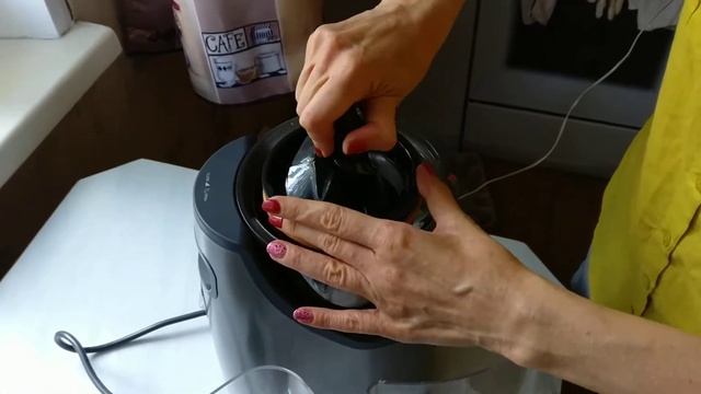 Распаковка шнековой соковыжималки Kenwood JMP800SI slow juicer смотреть онлайн