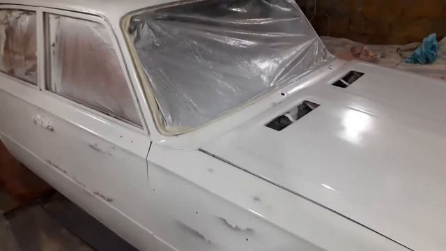 Первый слой положили краска 1 . 2