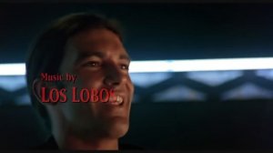 Antonio Banderas Singing & Playing Guitar  -  Desperado