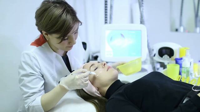 RF-Лифтинг лица в студии красоты Культ Тела (КАК ПРОВОДИТСЯ РФ ЛИФТИНГ) смотреть онлайн
