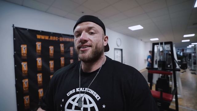 3x am Tag trainieren? | Arnold Classic Prep смотреть онлайн