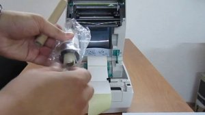 Заправка термотрансферного принтера Zebra GC420t.mp4
