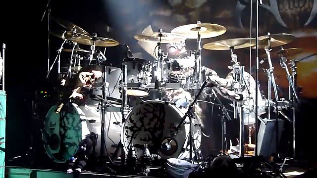 Lordi - part of Otus' drumsolo Paris 28.11.2010 смотреть онлайн