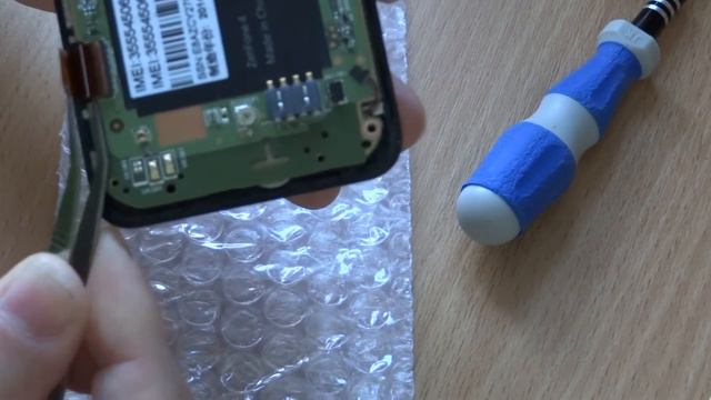 #Замена дисплея ASUS ZENFONE4 Replacement of the display on the ASUS ZENFONE 4 (A400CG) смотреть онлайн