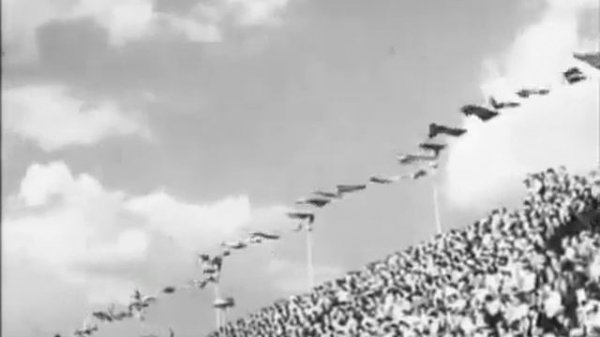 Film complet   La vie d'Adolf Hitler   YouTube8