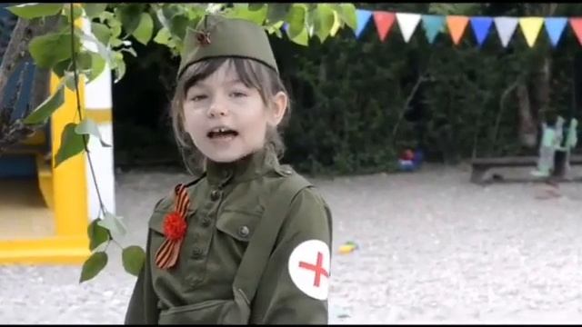 «Это запахи весны». Что такое День Победы рассказала Полина Шевченко смотреть онлайн