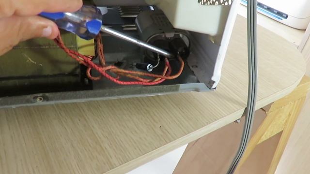 ? Como cambiar bombilla de microondas. MUY SENCILLO. ? смотреть онлайн