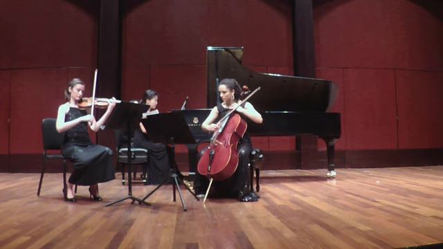 Shostakovich Piano Trio No. 2 in E minor, Op. 67, mvt. i смотреть онлайн
