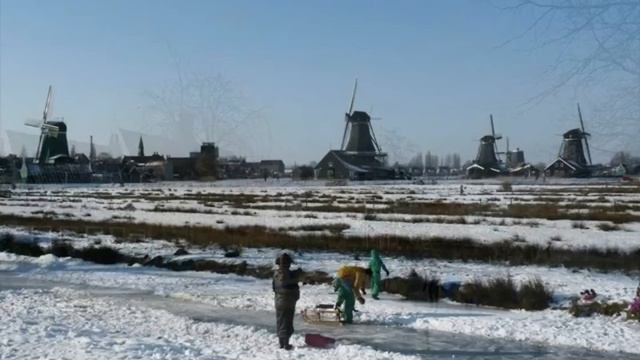 Zaanse Schans Winter - Inessa Galante soprano & Henk van Twillert baritone saxophone смотреть онлайн