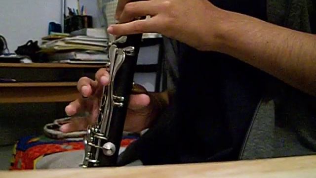 Me practicing on my clarinet ^v^ смотреть онлайн