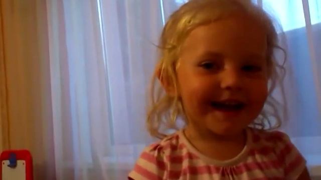 О боже какой мужчина, поет девочка 2 годика)ахаха смотреть онлайн