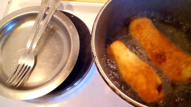 ЕДА И...Пирожки из самого простого теста. НЕ ЖИРНЫЕ И ОЧЕНЬ ВКУСНЫЕ! смотреть онлайн