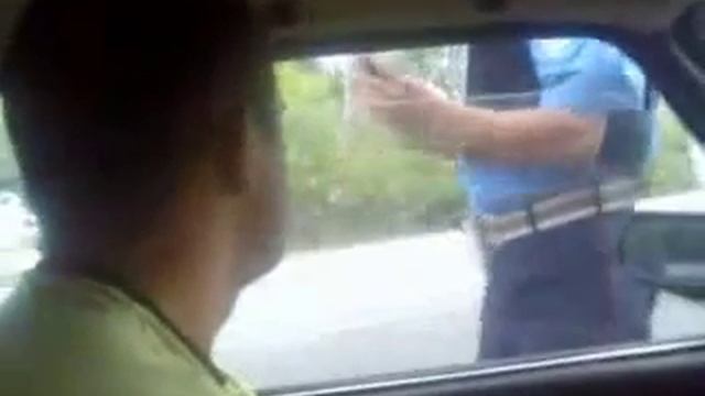 ГАИ нарушает и их это не смущает! смотреть онлайн