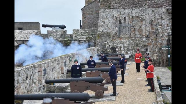 15 Gun Salute at Castle Cornet for the new Lt Governor of Guernsey Lt General Richard Cripwell CBE смотреть онлайн