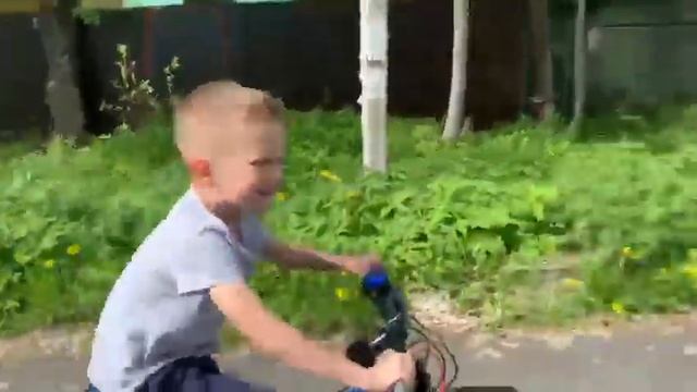 Дед с бабушкой подарили велик на др смотреть онлайн