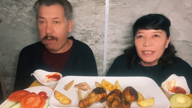 МУКБАНГ жаренная курица | голени ♥️ показываем фото молодости ?☝️ смотреть онлайн