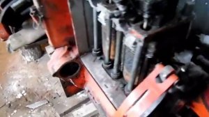 Снимаю двигатель  Д- 21 , Т- 25 .