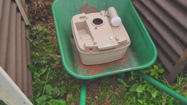 Чистка Биотуалета без запаха Thetford Porta Potti 165 Luxe в полевых условиях смотреть онлайн