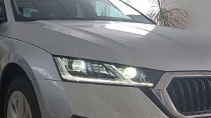 Оптика Octavia A8. Сравниваем как работают базовые и топовые фары новой Шкода Октавия А8