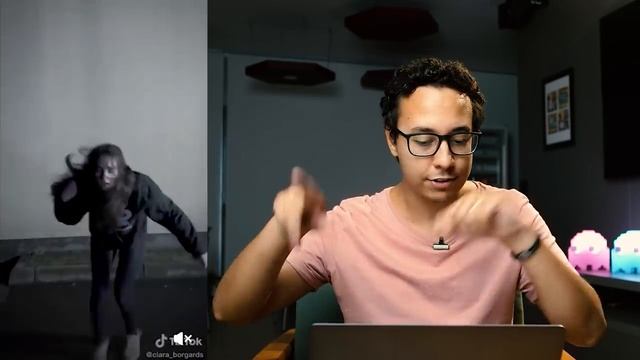 EDITOR REAGE A VÍDEOS E EFEITOS DO TIKTOK ? | REACT смотреть онлайн