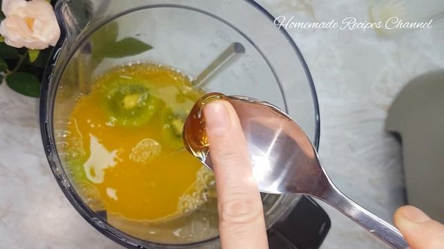 A healthy green smoothie with kiwis and Spirulina//very delicious ? смотреть онлайн