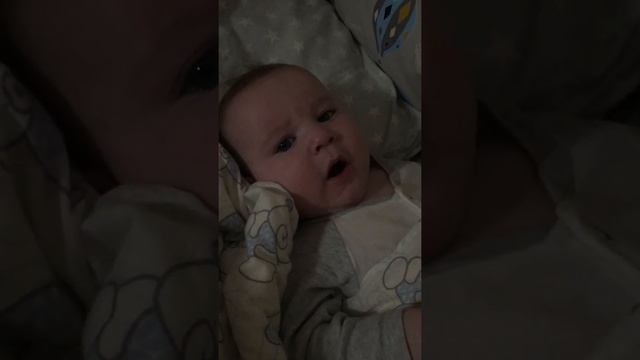 Малыш агукает смотреть онлайн