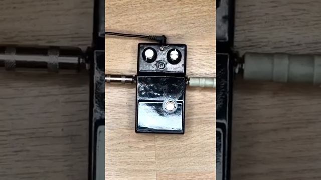 Googly Eyes Pedals Boss SG-1 Slow Gear Clone смотреть онлайн