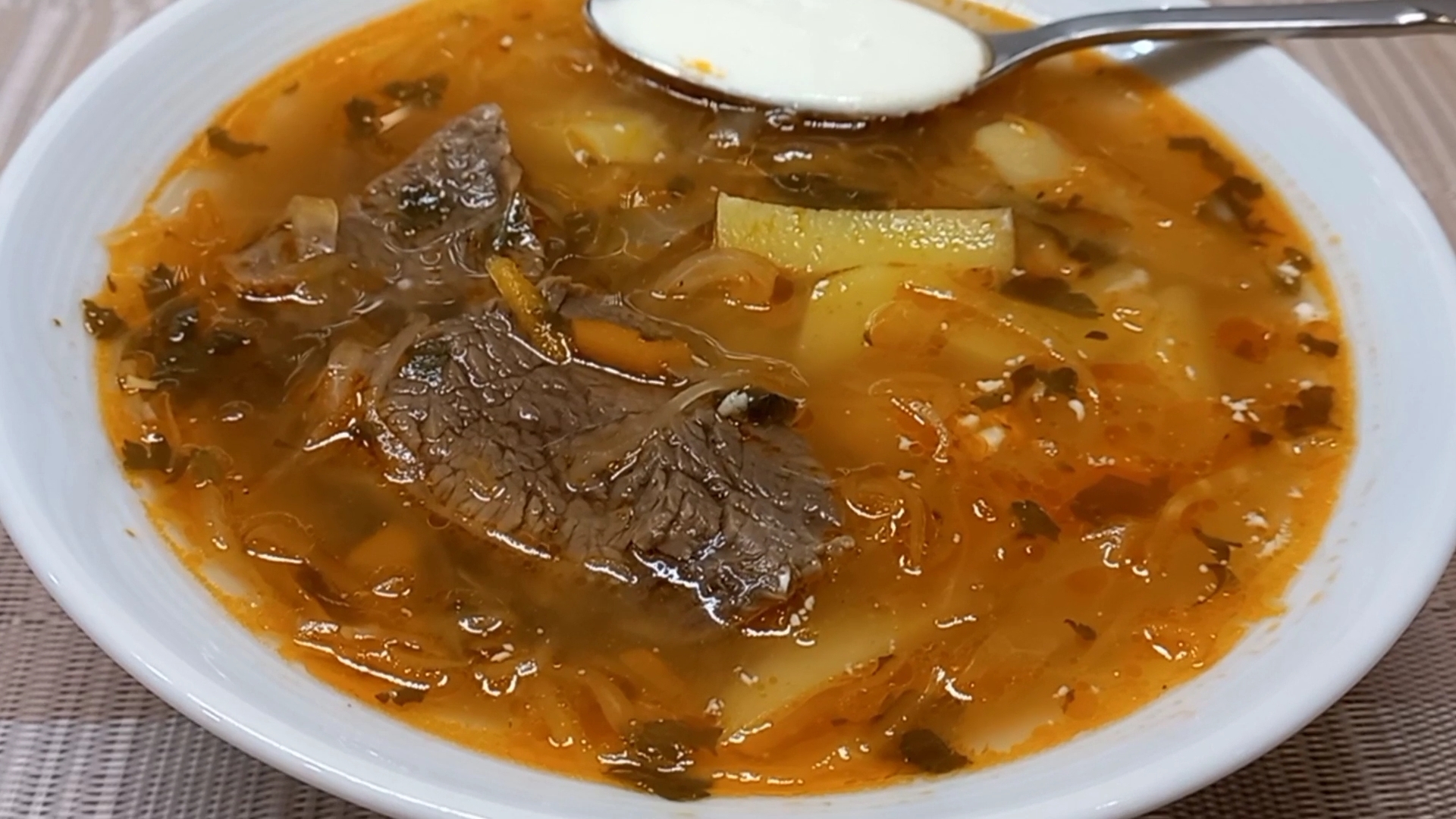 ЩИ с КВАШЕНОЙ КАПУСТОЙ С ГОВЯДИНОЙ смотреть онлайн