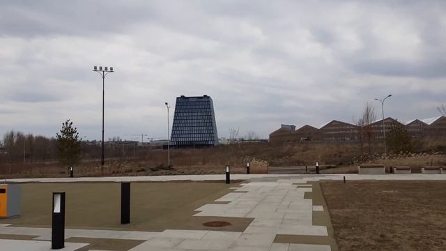 Москва 3768 Сколково, улица Джеймса Максвелла, парк наук имени Жореса Алфёрова весна день