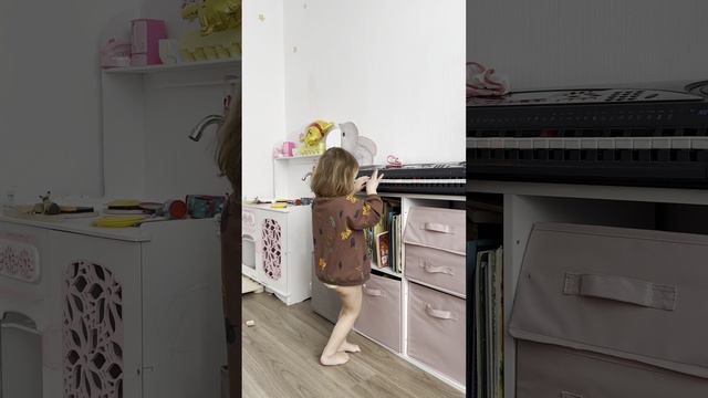 Музыка с ранних лет #shorts Переходи на @Senyavlog смотреть онлайн