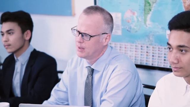 Why should we learn English? смотреть онлайн