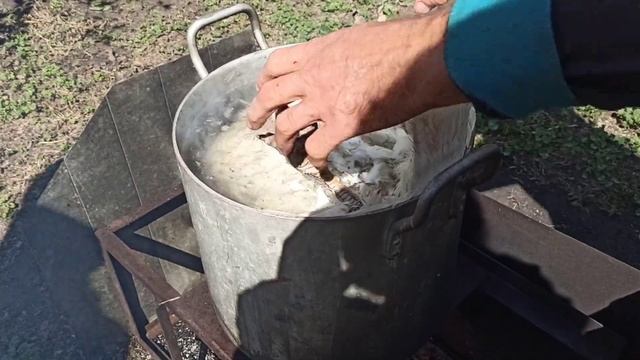 Забой индюков. Слабонервным просьба не смотреть.