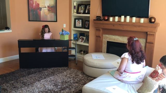 Адрианна Макагон. Лунное затмение. Обучается 10 месяцев смотреть онлайн