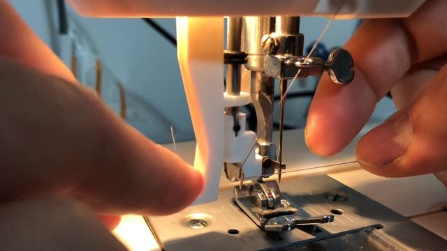 Singer 2732 Sewing Machine: Automatic Threader Tutorial смотреть онлайн