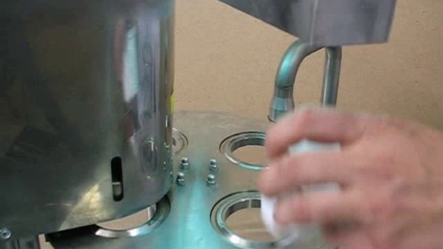 Установка фасовочно-упаковочная (пластиковые стаканы) ИПКС-122ДУС смотреть онлайн