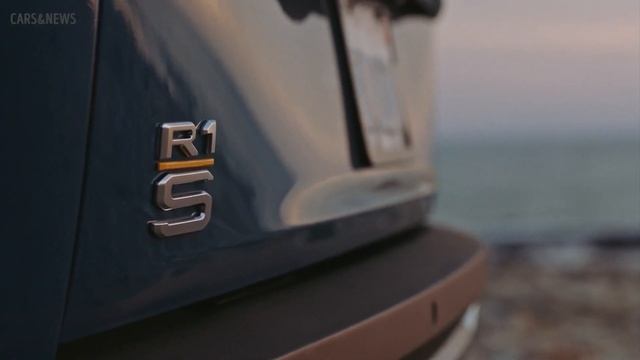 New 2022 Rivian R1S - Amazing 3-Row All-electric SUV