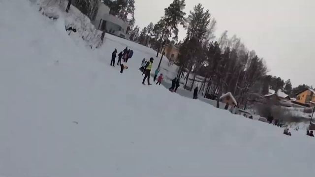 Влог Катаемся на ватрушках в Барнауле приехали покататься на горнолыжный комплекс Авальман смотреть онлайн